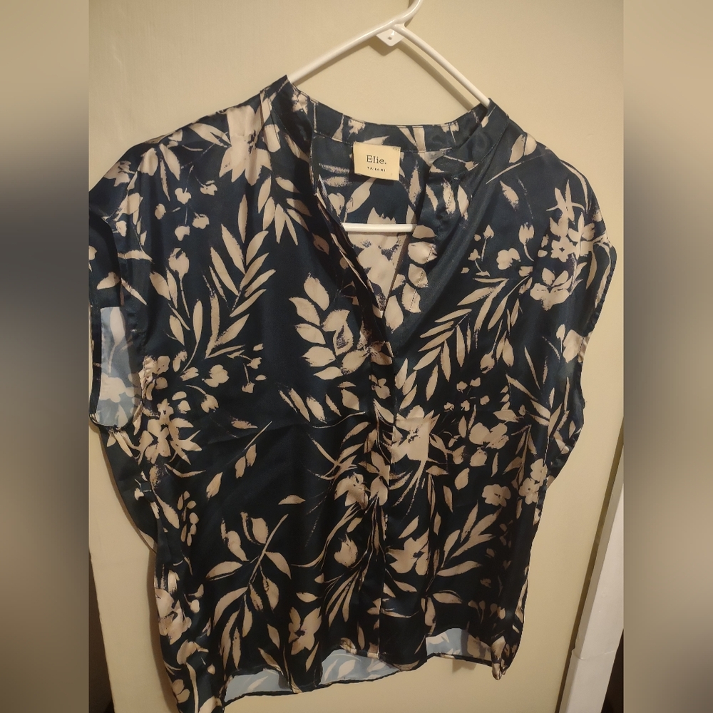Elie Tahari Floral Satin Blouse Button Up ‎ Small Classic Office Business Casual
